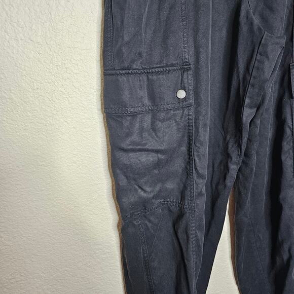 Athleta celestial utility cargo jogger pants high rise black Women's size Medium - Picture 3 of 7